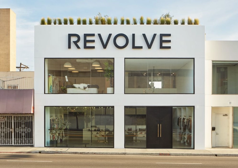 Revolve customer service Revolve customer service