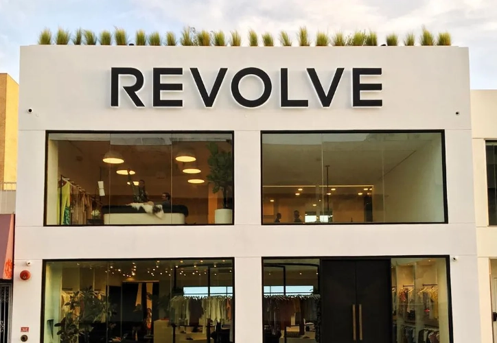 Revolve customer service Revolve customer service