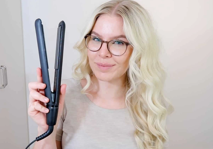 how to curl hair with straightener how to curl hair with straightener