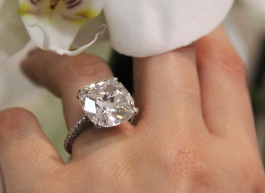 Does Cartier Do Engagement Rings? The Ultimate Guide to Iconic Styles & Buying Tips