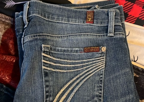 7's Jeans: The Ultimate Guide to Fit, Style & Buying Tips