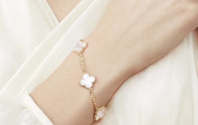 alhambra necklace dupe alhambra necklace dupe