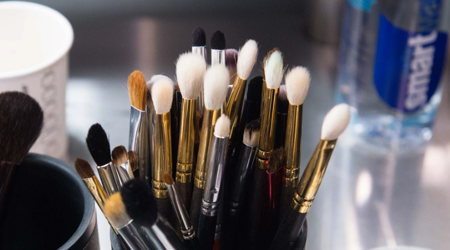 clean makeup brushes clean makeup brushes
