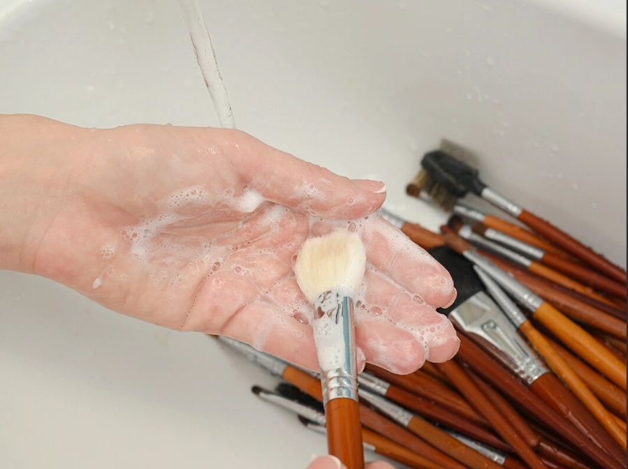 clean makeup brushes clean makeup brushes