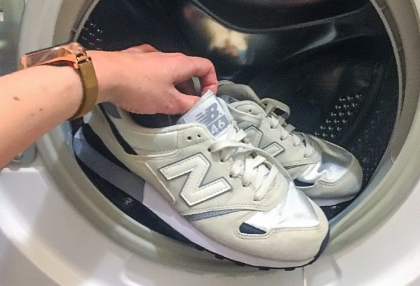 clean sneakers in washer clean sneakers in washer