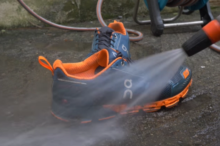 clean on cloud running shoes clean on cloud running shoes