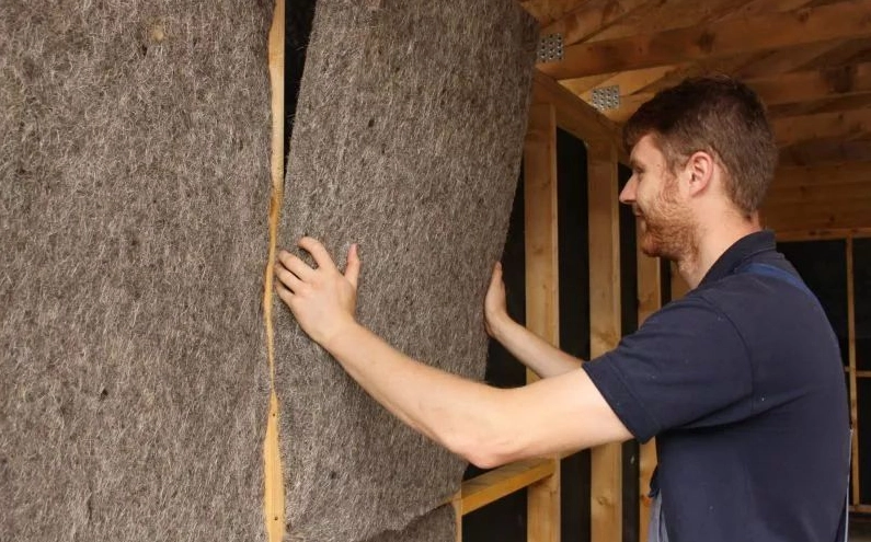 Wool vs Synthetic Insulation: The Ultimate Guide for Outdoor Gear